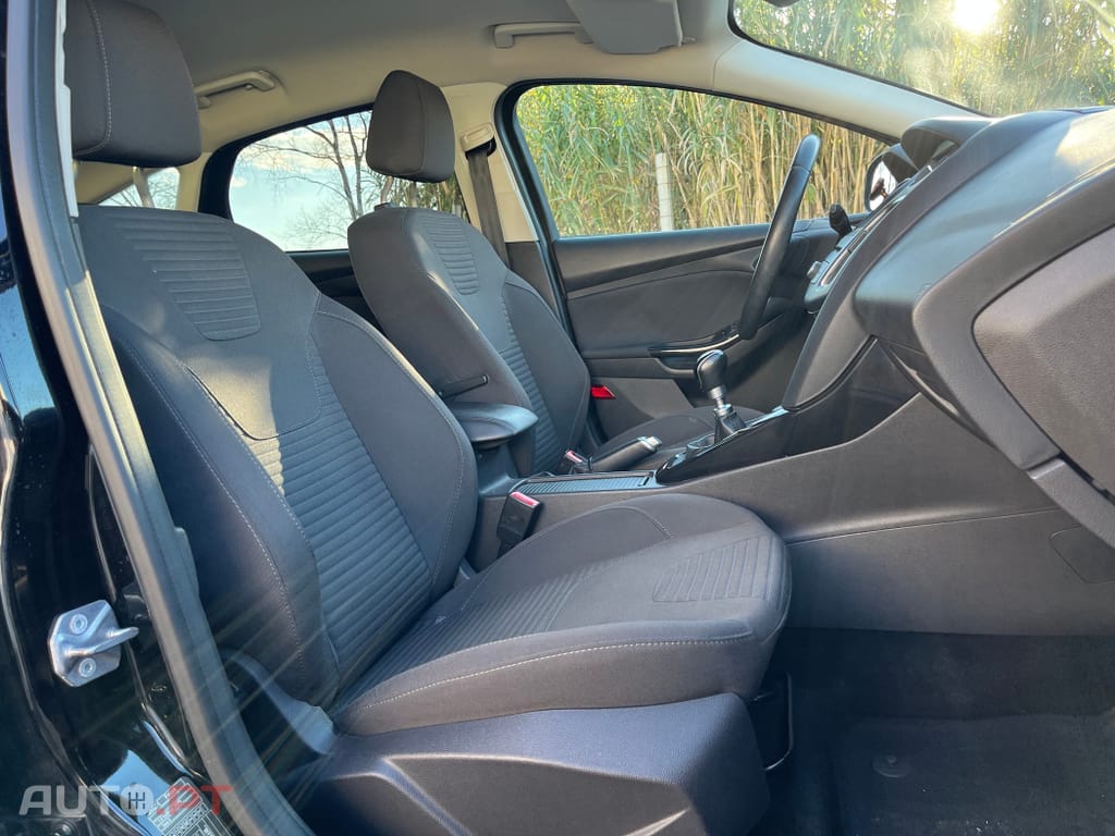 Ford Focus 1.0 SCTi Titanium