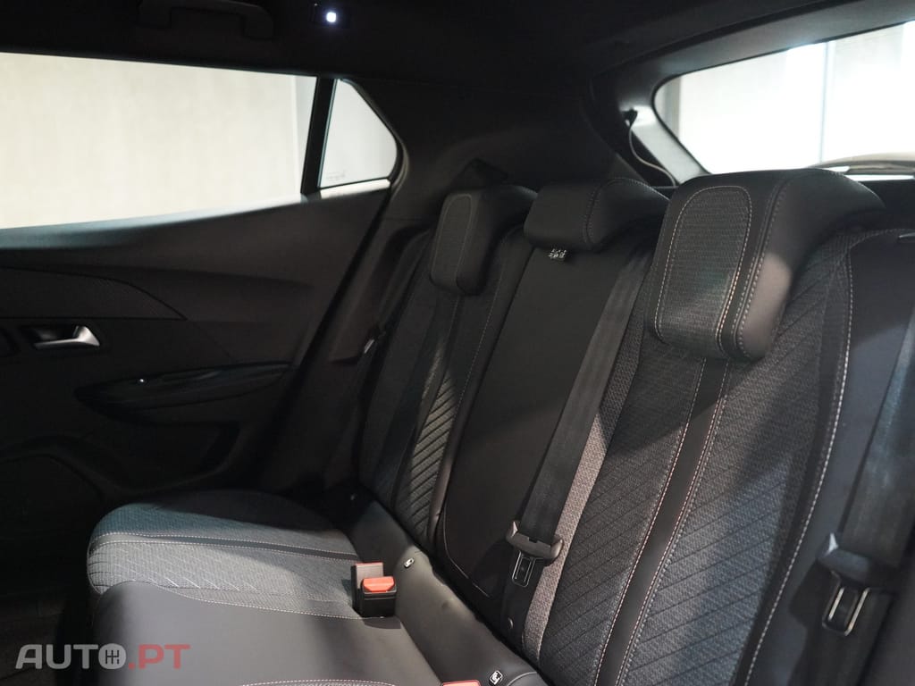 Peugeot 2008 1.2 PureTech Allure