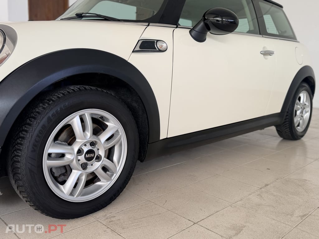 MINI Cooper One 1.6