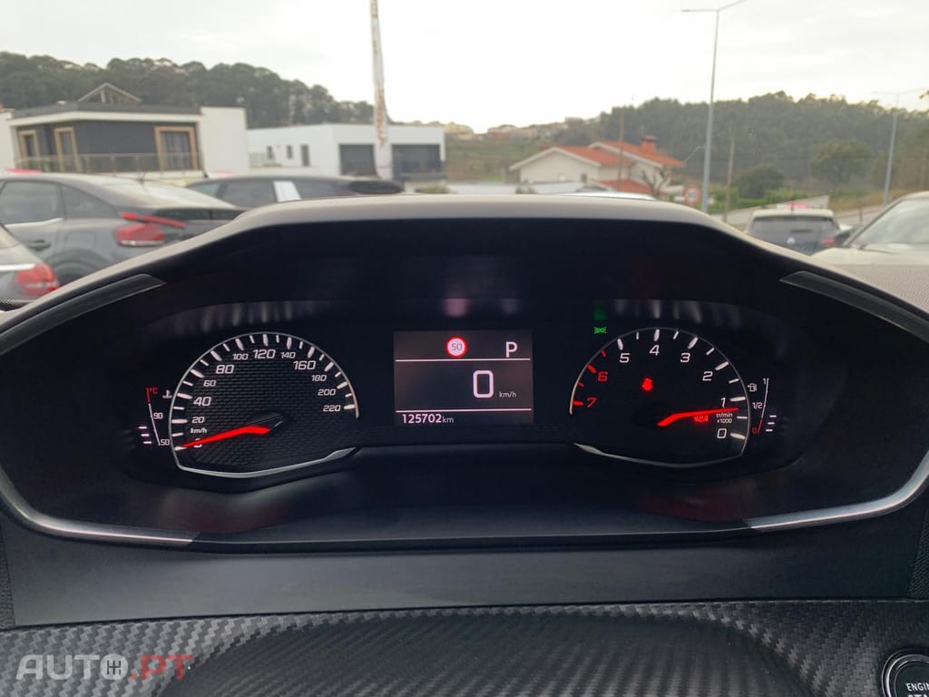 Peugeot 2008 1.5 BlueHDi Allure EAT8