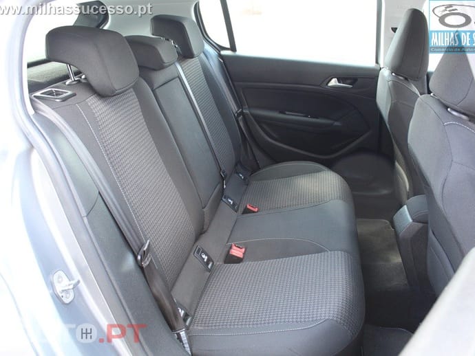 Peugeot 308 1.5 BlueHDI STYLE Aut. 131 CV