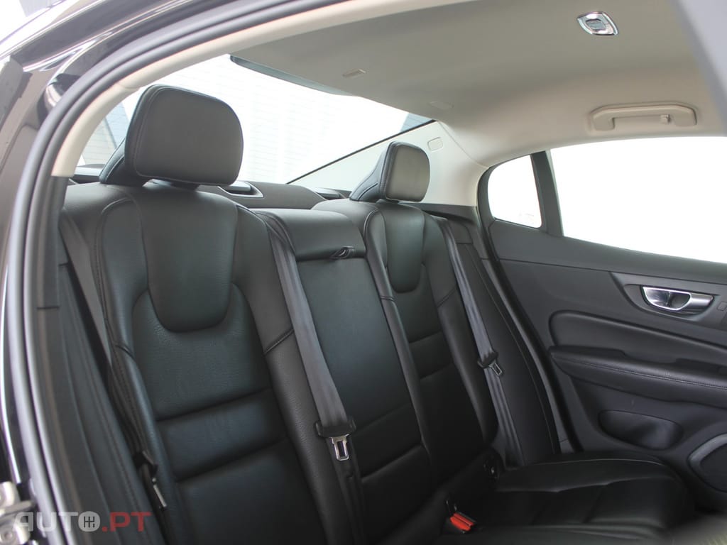 Volvo S60 2.0 T8 PHEV Inscription AWD 455 cv