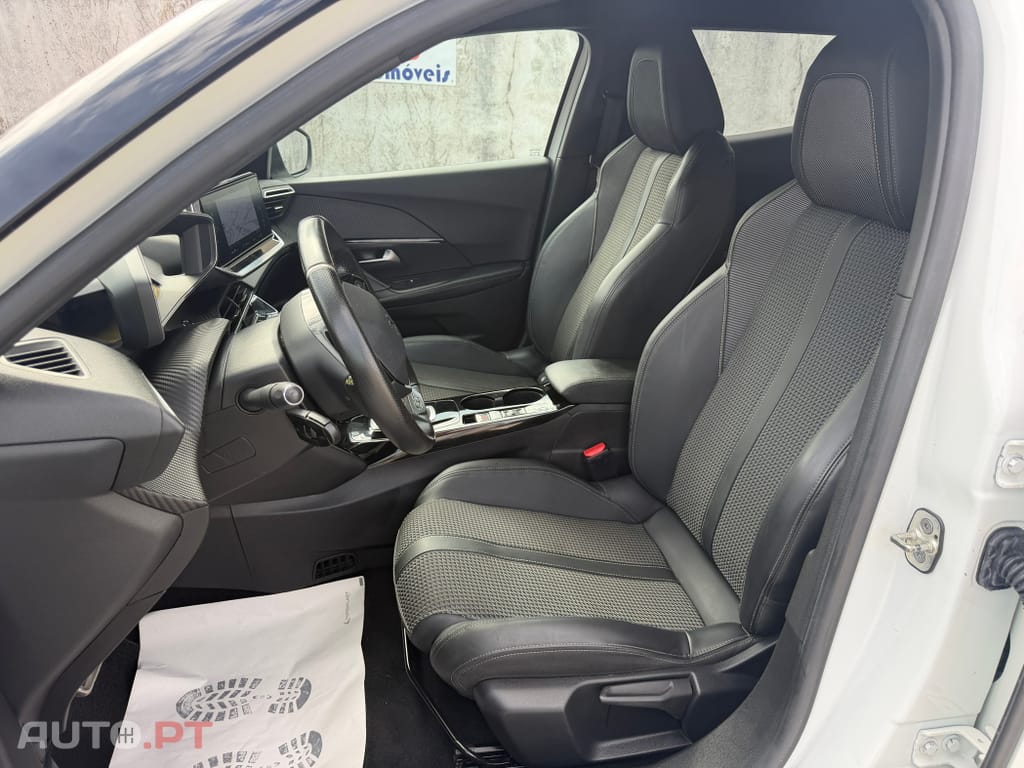 Peugeot E-2008 50 kWh GT Line