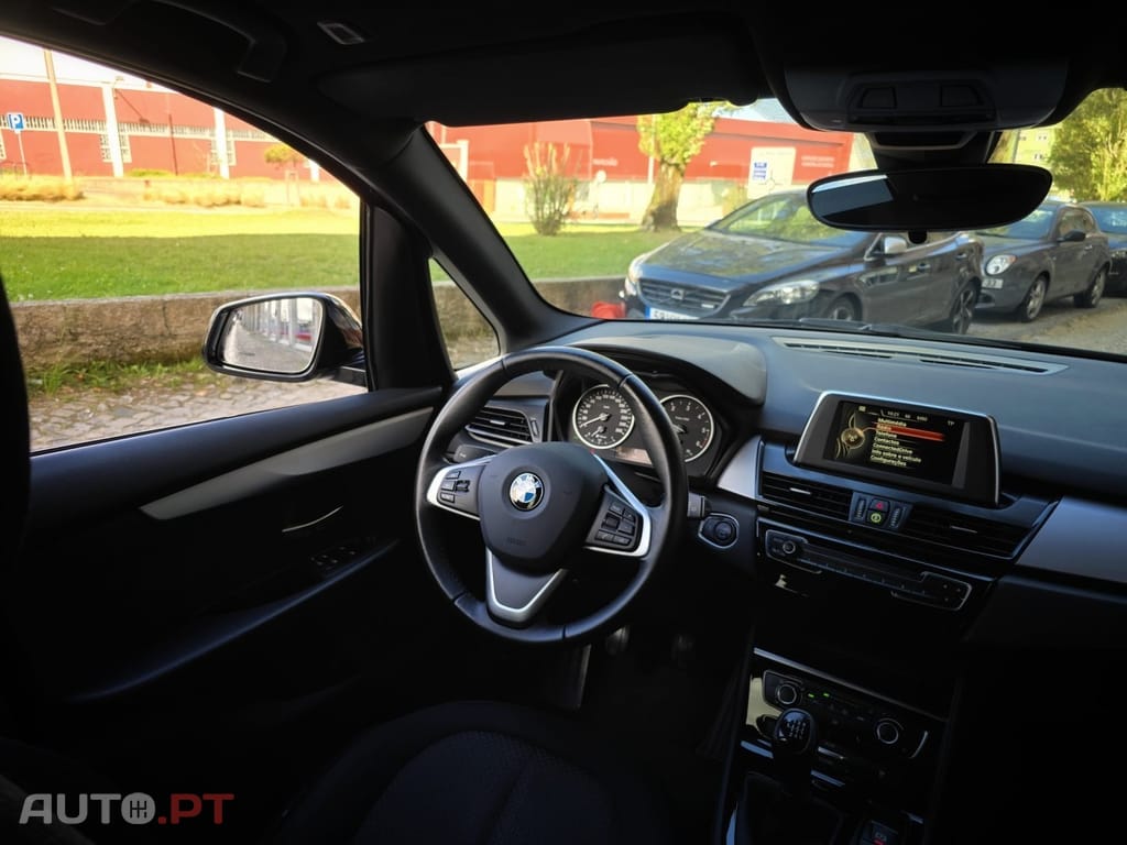 BMW 216 d Line Sport