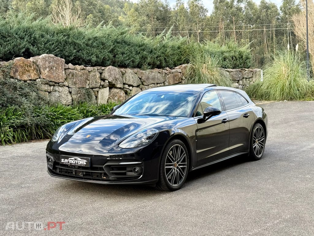 Porsche Panamera 4 E-Hybrid Platinum Edition
