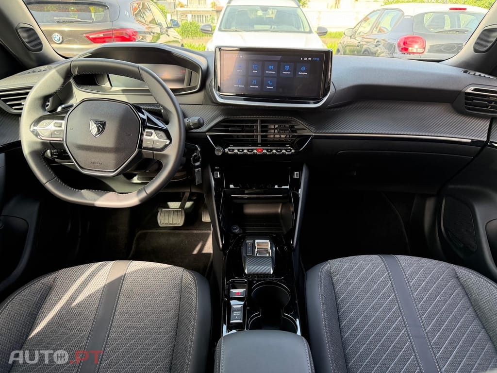 Peugeot 2008 1.2 Hybrid Allure e-DCS6
