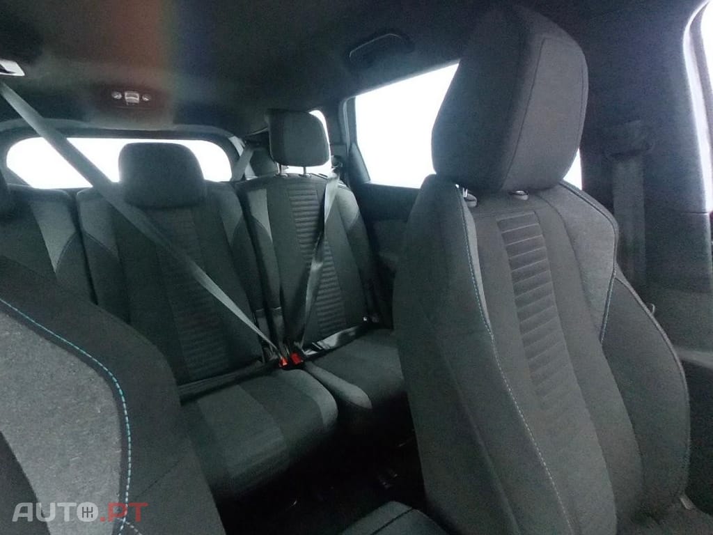 Peugeot 5008 BlueHDI 130 EAT8 Allure Business-Pack