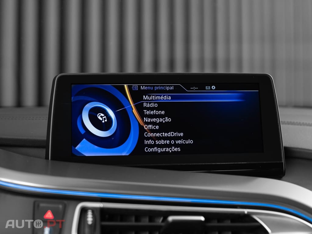 BMW i8 Standard
