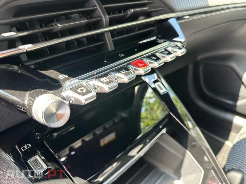 Peugeot E-208 50 kWh GT Pack