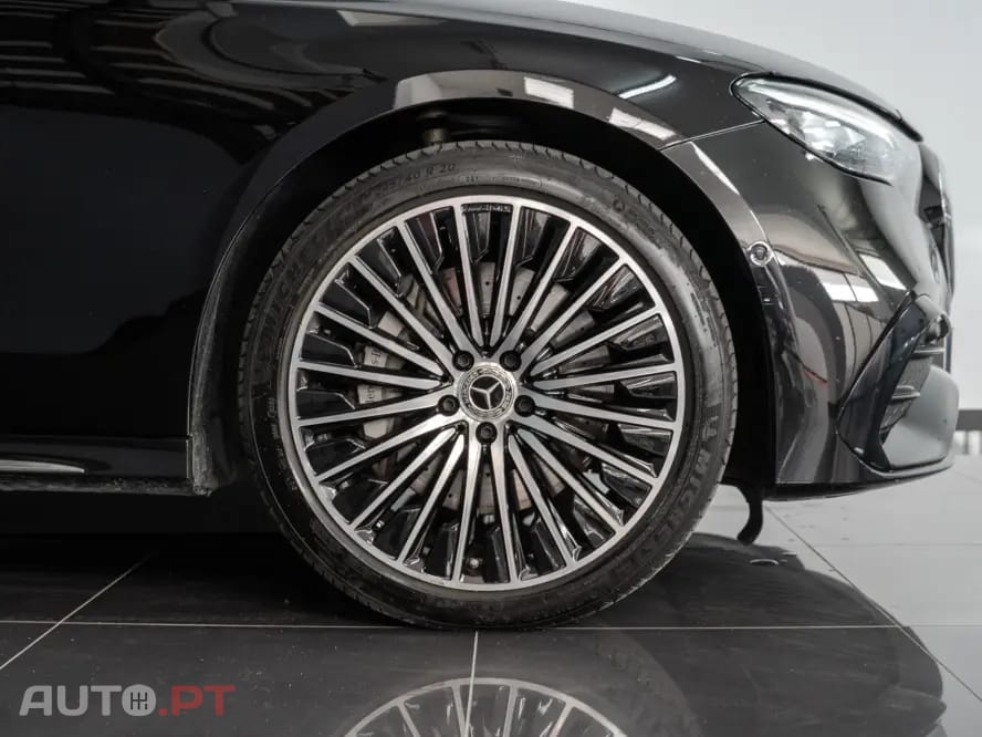 Mercedes-Benz E 300 ND