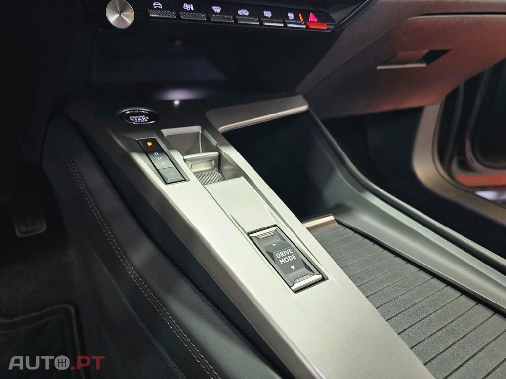Peugeot 408 1.2 PureTech Allure EAT8