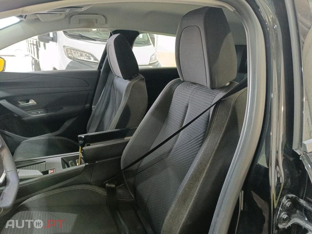 Peugeot 308 SW 1.6 Hybrid Active Pack e-EAT8