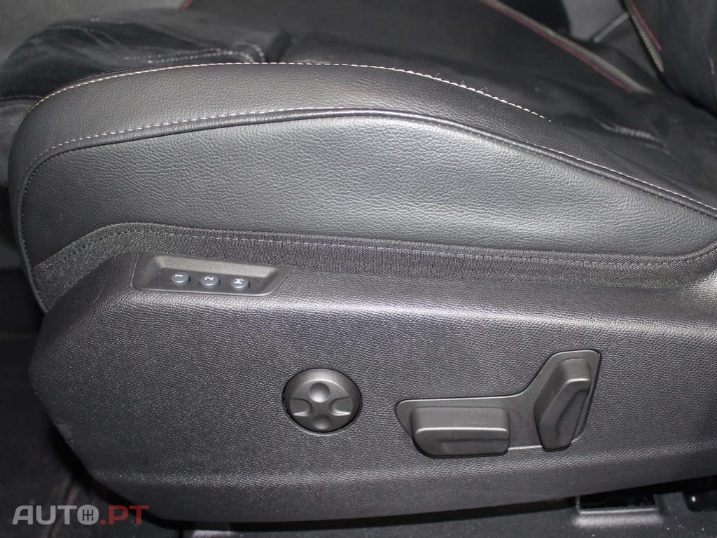 DS DS7 E-Tense 4x4 Performance Line +
