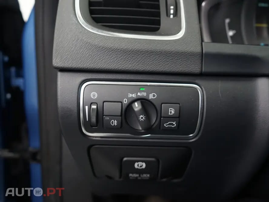 Volvo V60 2.4 D6 Summum AWD Phev