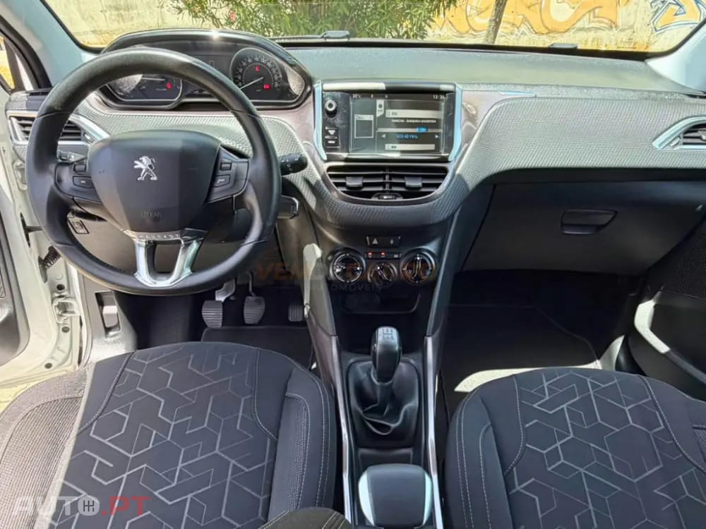 Peugeot 2008 1.2 VTi Active