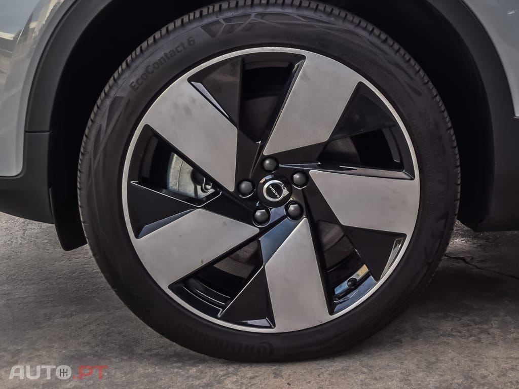 Volvo C40 Recharge Extended Range Plus