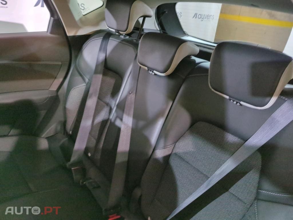 Renault Captur 1.6 E-Tech Plug-In Intens