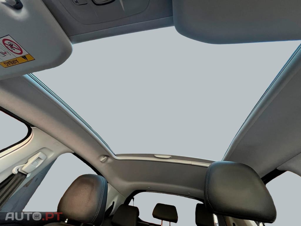 Peugeot 208  1.2 e-THP Féline