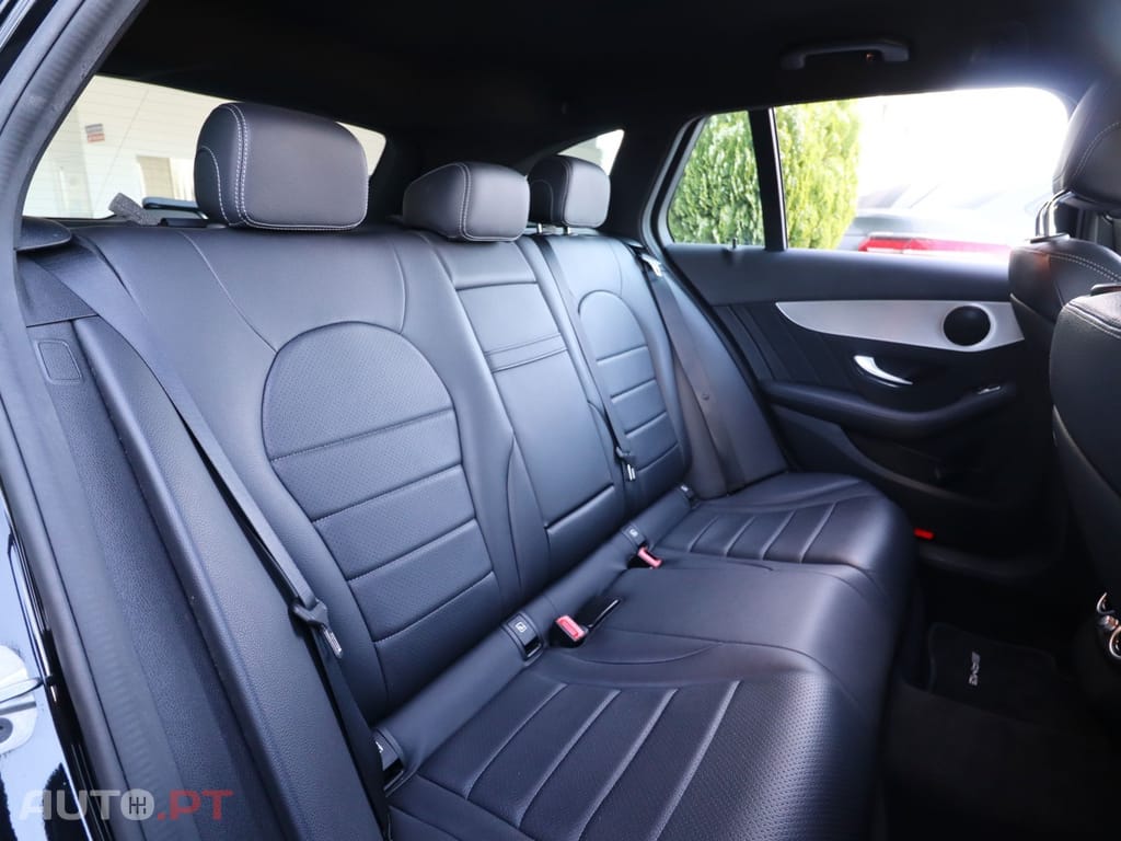 Mercedes-Benz C 300 de AMG Line