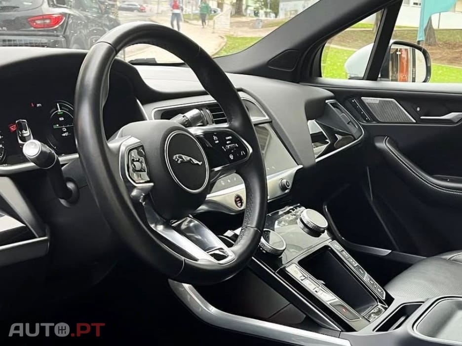 Jaguar I-Pace EV400 AWD HSE