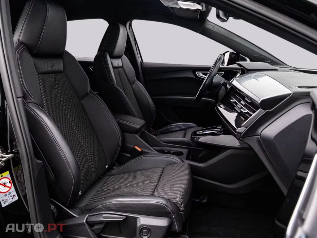 Audi Q4 E-Tron 50 Quattro S LINE I.V.A DEDUTIVEL