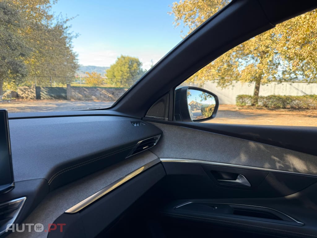 Peugeot 3008 1.6 Hybrid4 GT Pack e-EAT8