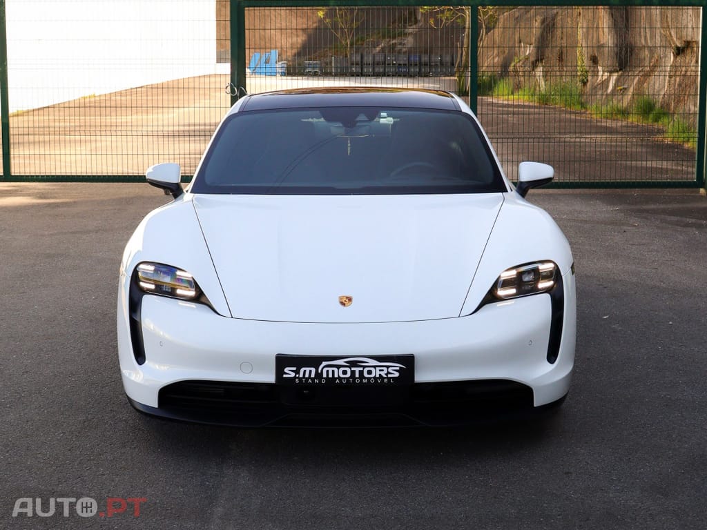 Porsche Taycan Standard