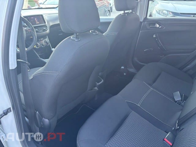 Peugeot 208 1.6 BlueHDi Style