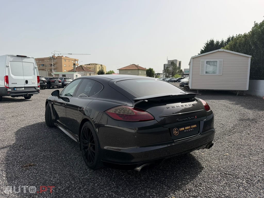 Porsche Panamera Turbo PDK