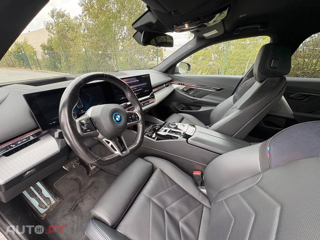 BMW i5 eDrive40