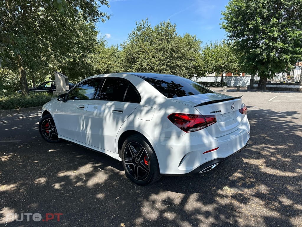 Mercedes-Benz A 250 e AMG Line