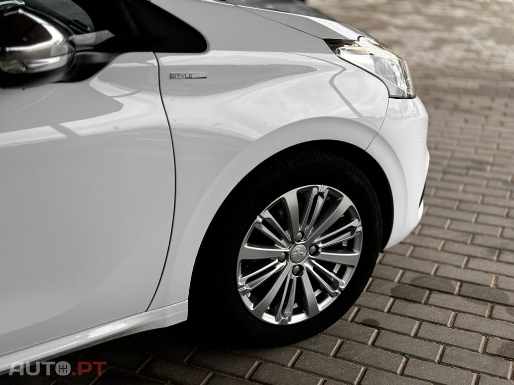 Peugeot 208 1.2 PureTech Style