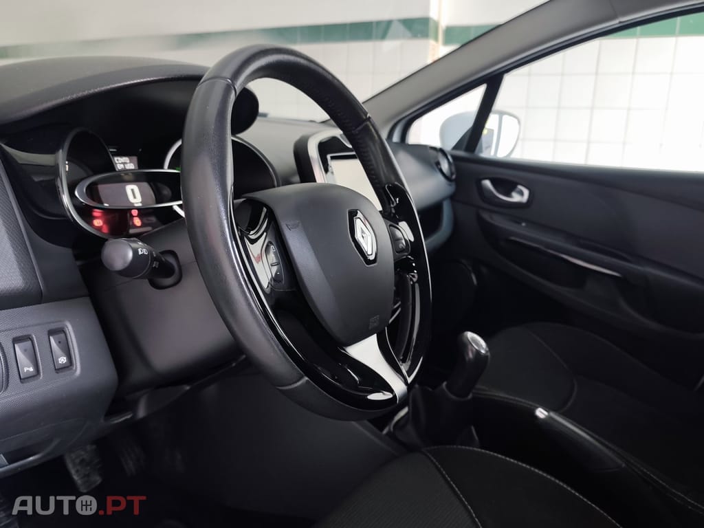 Renault Clio Sport Tourer 0.9 TCe Limited