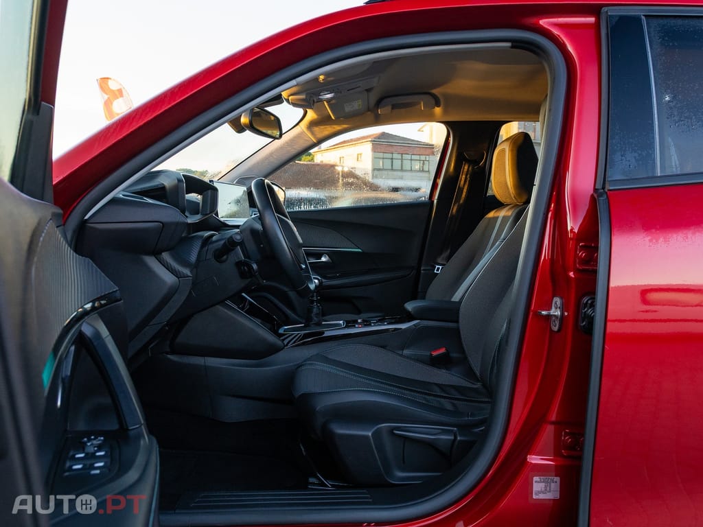 Peugeot 2008 1.2 PureTech Allure Pack