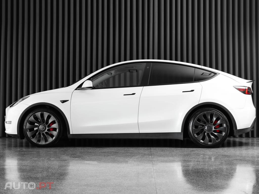 Tesla Model Y Performance Tração Integral