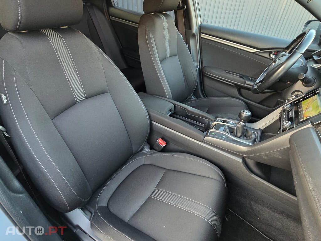 Honda Civic 1.0 ELEGANCE NAV