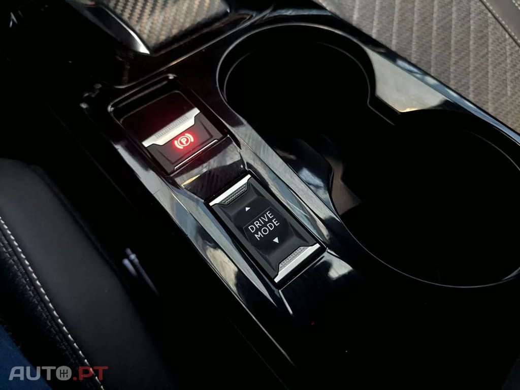 Peugeot 2008 1.2 Hybrid Allure e-DCS6