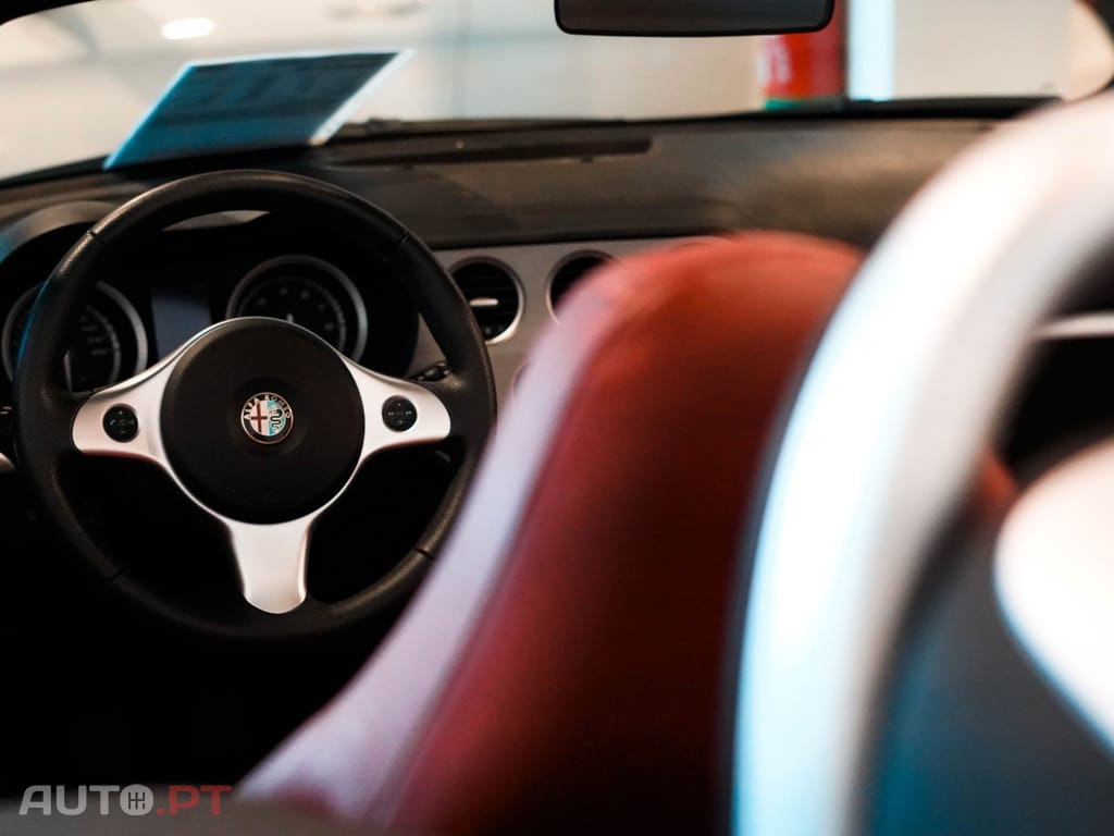 Alfa Romeo Spider 2.2 JTS 16V