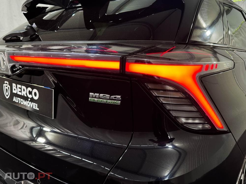 MG MG4 64 kWh XPower Luxury