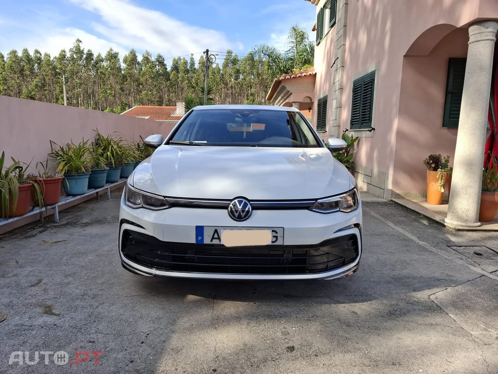 Volkswagen Golf 1.0 TSI OPF Active