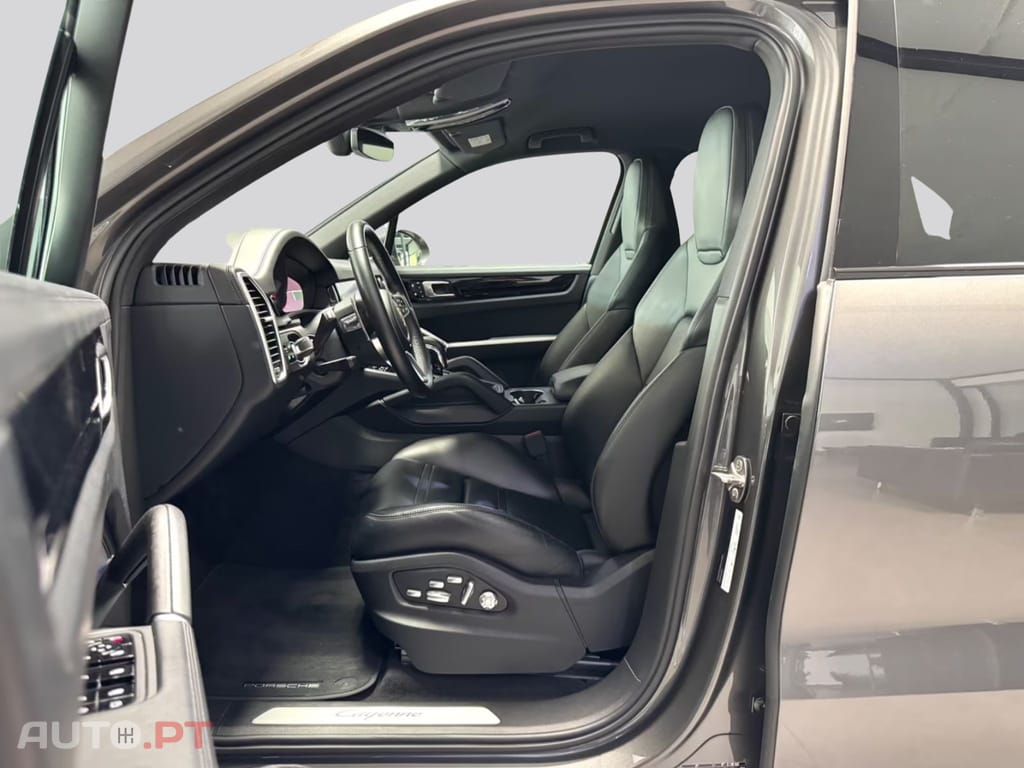 Porsche Cayenne I.V.A DEDUTIVEL E-HYBRID SPORT