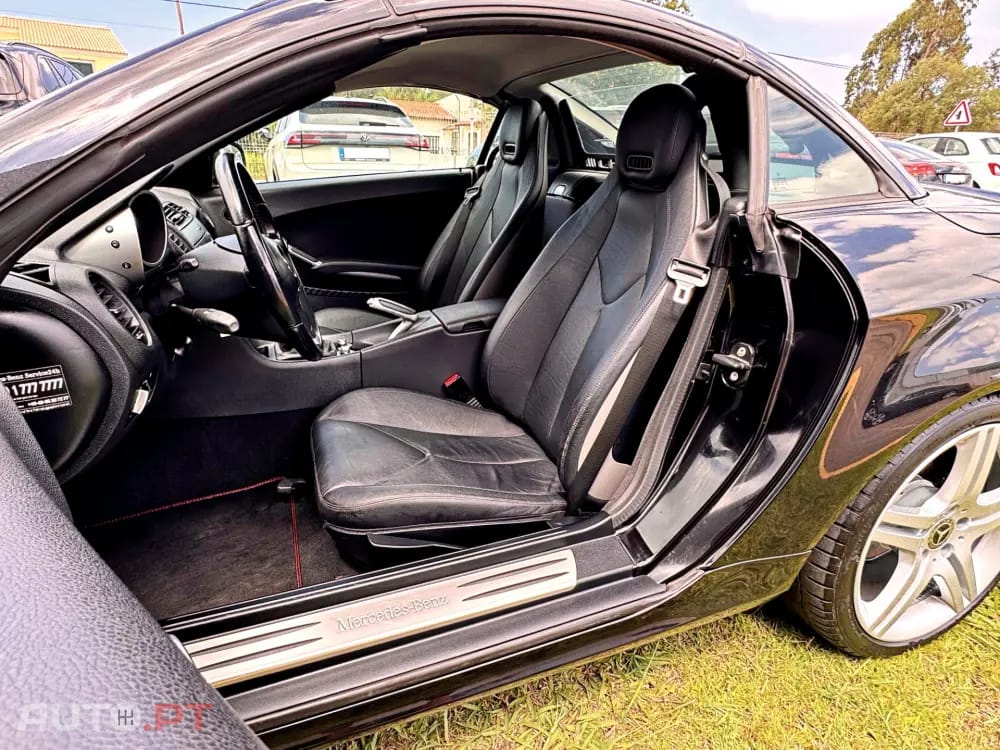 Mercedes-Benz SLK 200 Outro