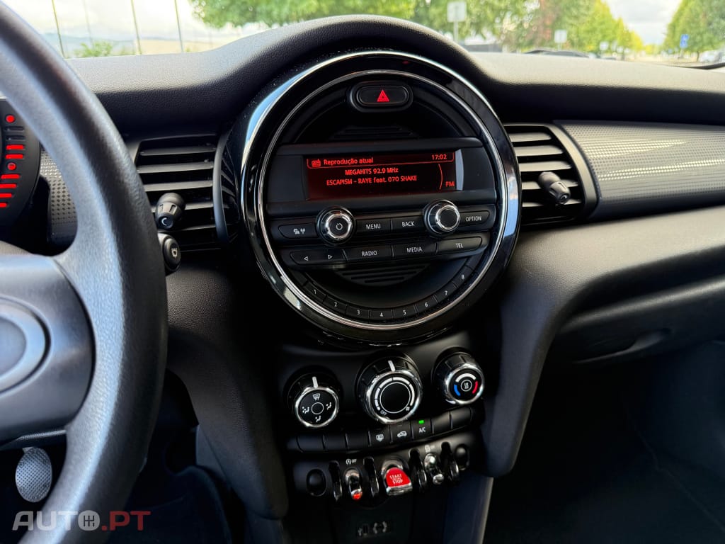 MINI Cooper Cooper D