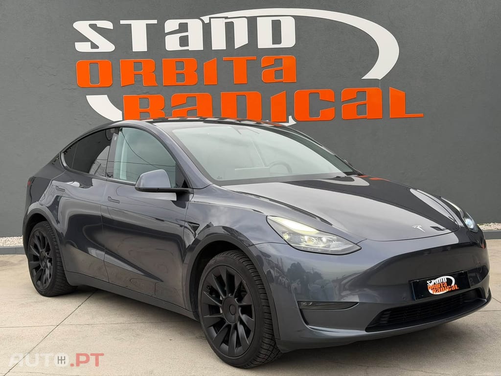 Tesla Model Y Long-Range RWD