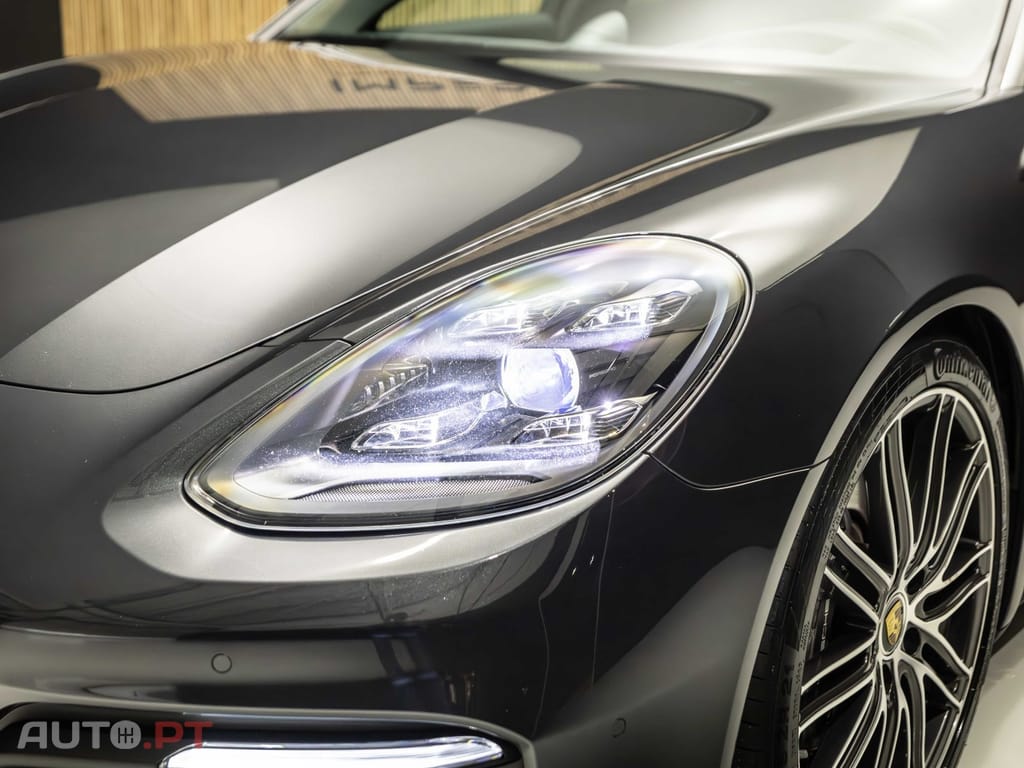 Porsche Panamera 4 E-Hybrid Platinum Edition PDLS