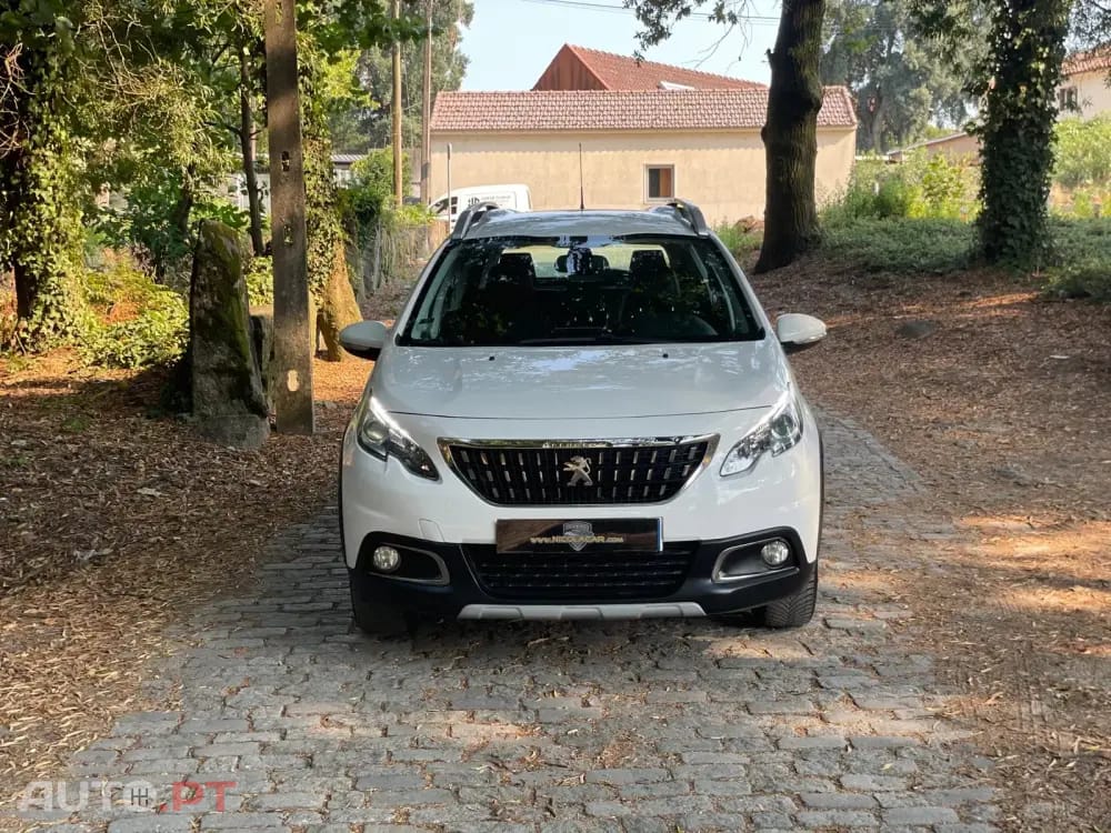 Peugeot 2008 1.2 PureTech Allure