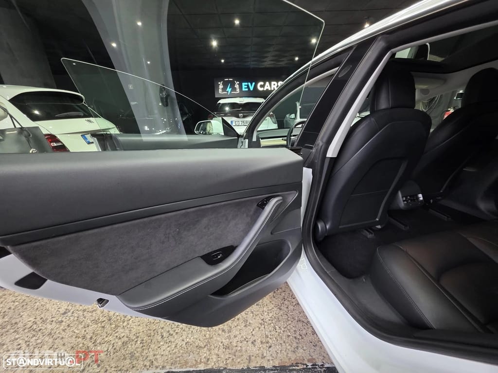 Tesla Model 3 Standard Range Plus RWD