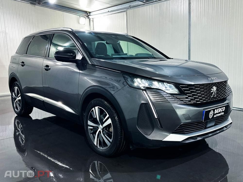 Peugeot 5008 Hybrid 136 E-DCS6