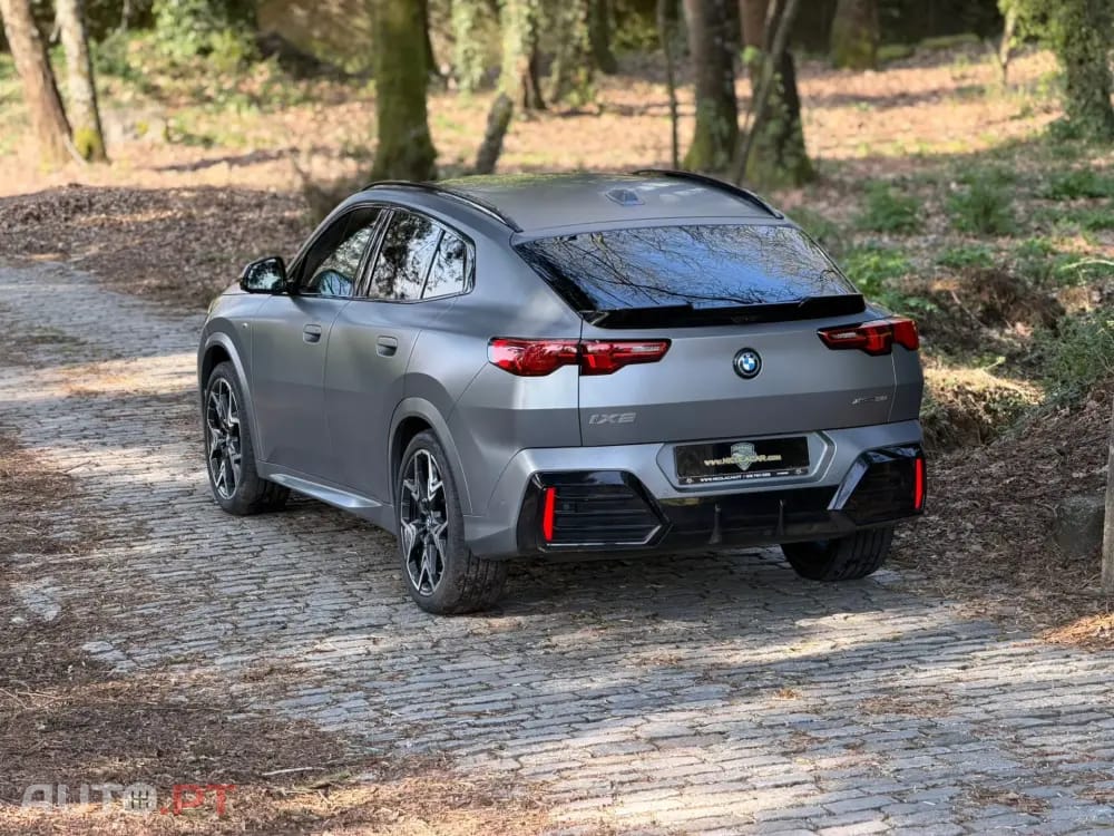 BMW iX2 xDrive30 Pack Desportivo M Pro