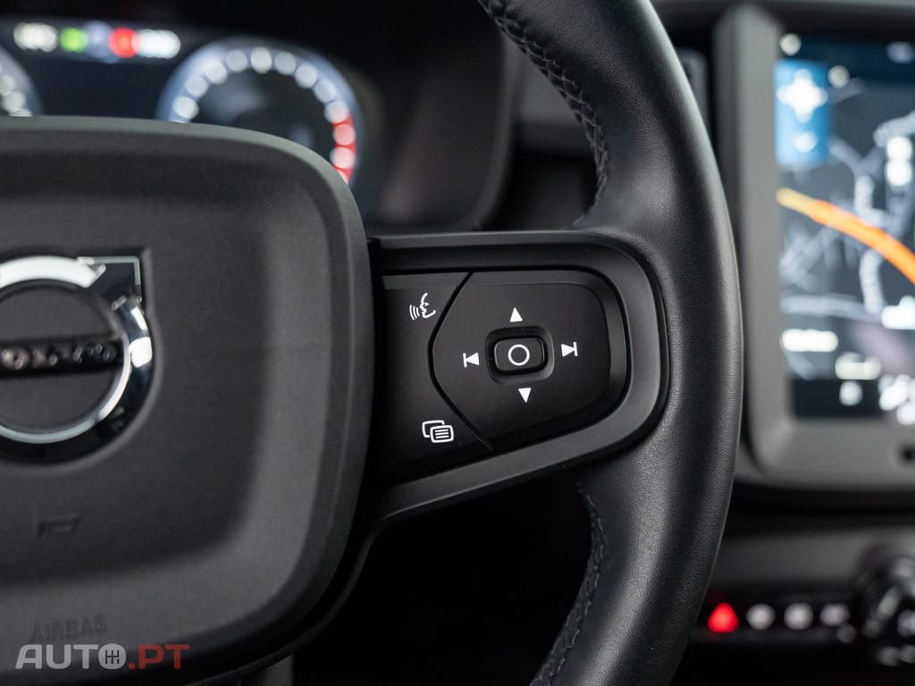 Volvo XC40 1.5 T2 Momentum Core